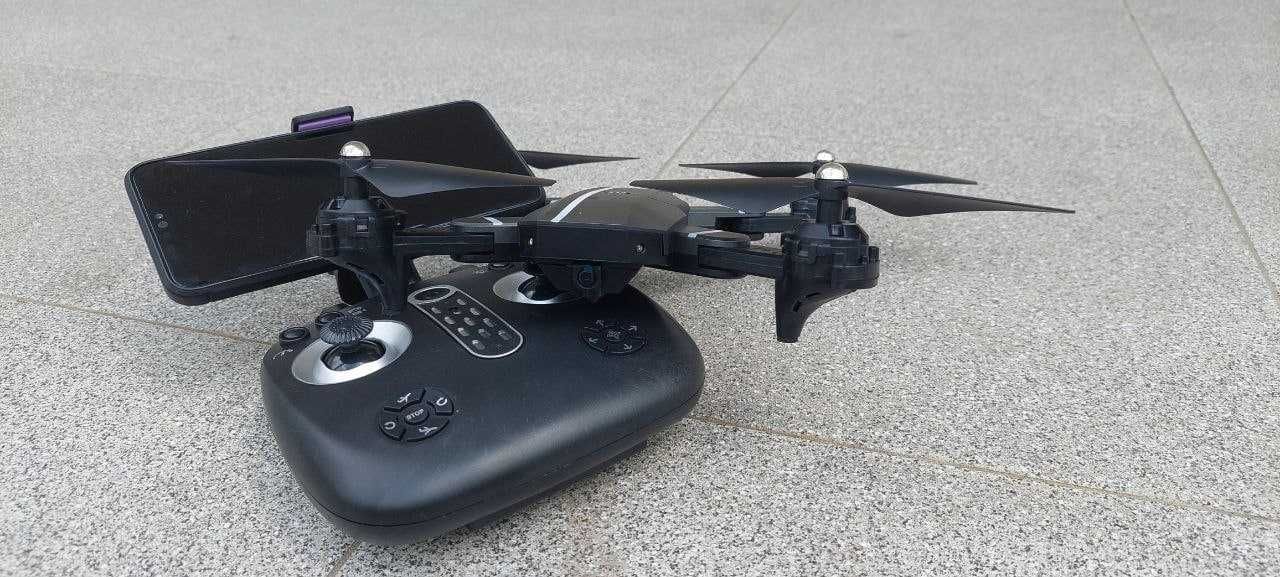 Квадрокоптер, дрон с WiFi камера 8мп, складной. Беспилотник