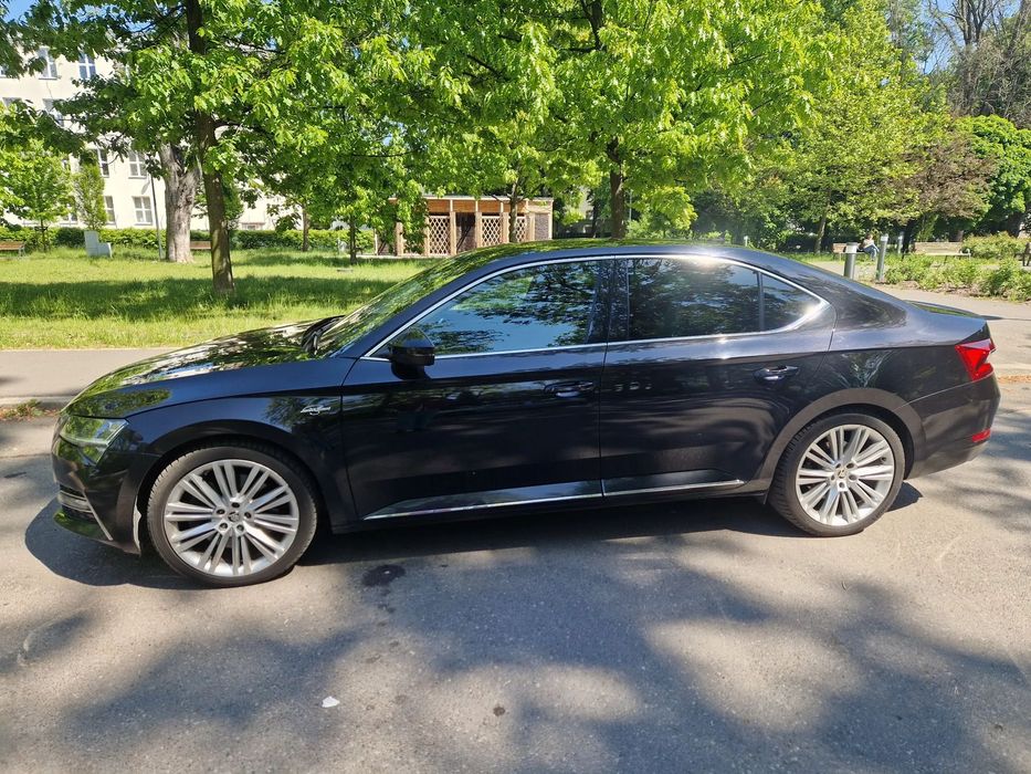 Skoda Superb Skoda Superb 2,0TSI 4x4 L&K 272KM 2020r 196 tys. km
