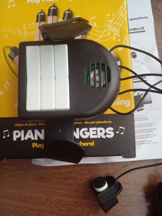 "Piano Fingers" музичні рукавички