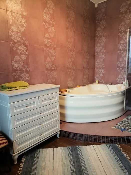 Продам ОТЛИЧНЫЙ дом в ЦЕНТРЕ! 5-ть комнат