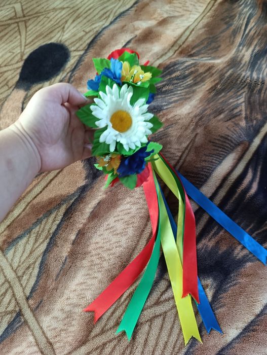 Вишиване плаття з віночком