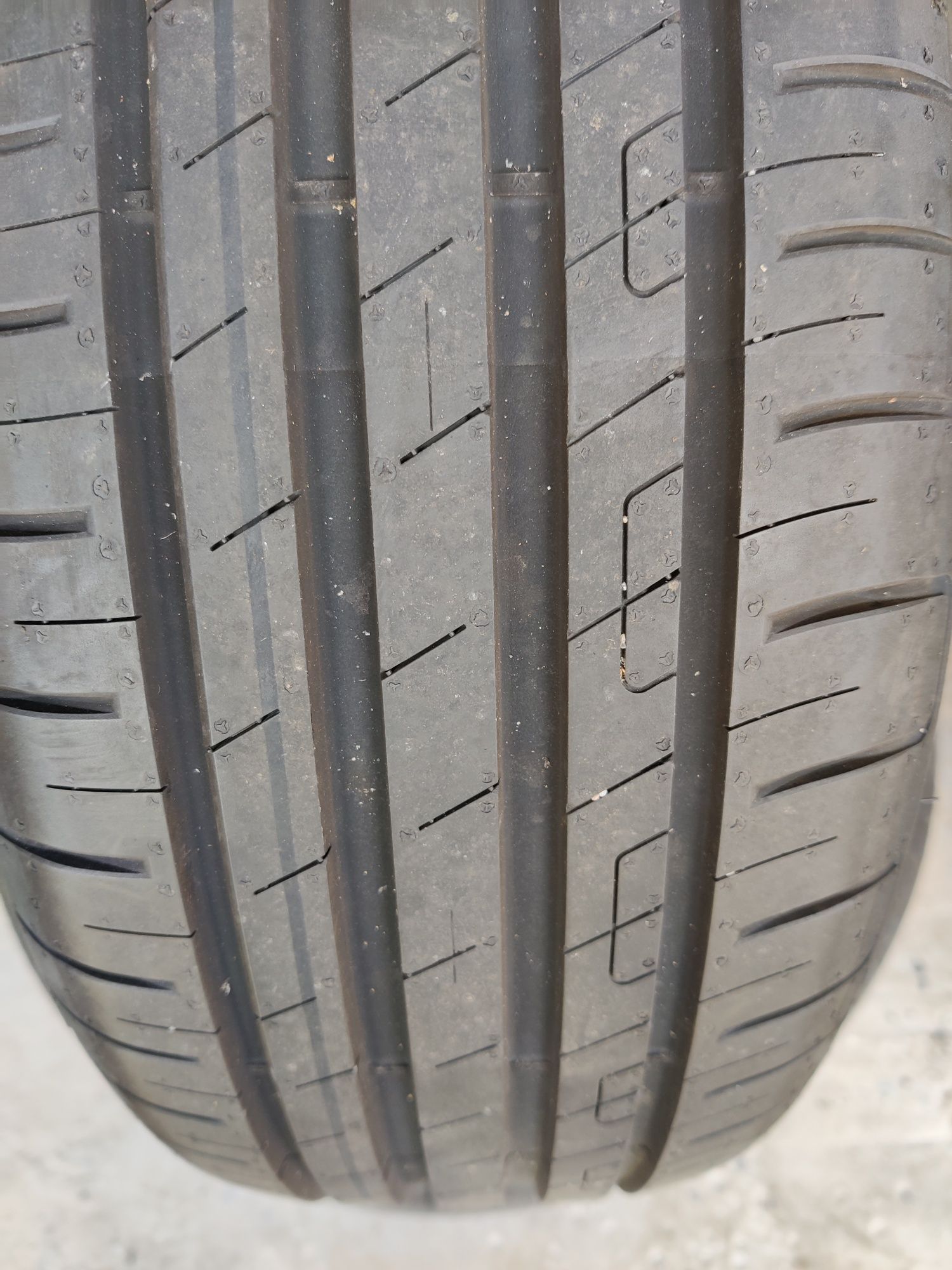 Opony letnie Demo Goodyear 205/55R17 DOT1223, 215/65R17 205/45R17