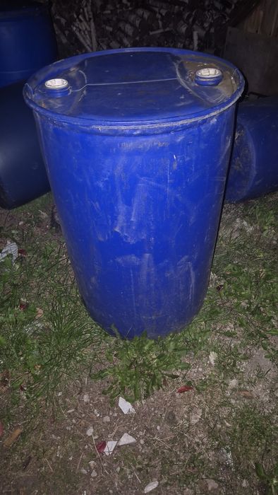 Beczka 200l plastikowa