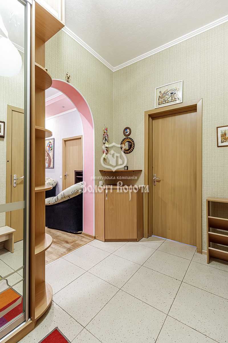 Квартира, 2к. Гарний стан. Микільсько-Слобідська, 1а, Дніпровський р-н