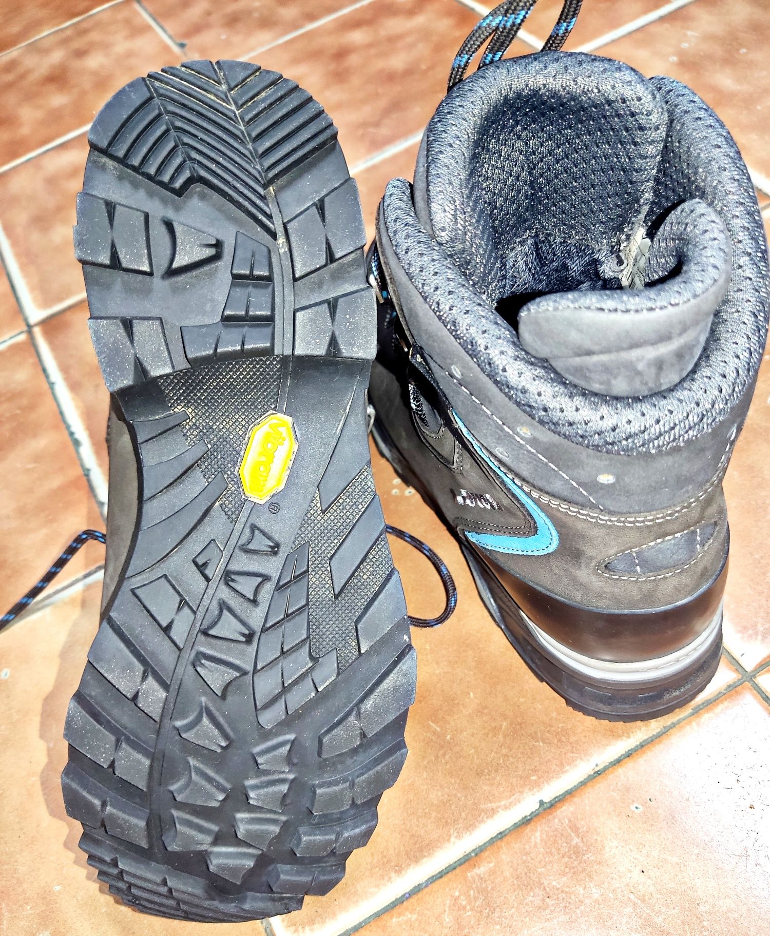 Ботинки Lowa Mauria gore tex,туризм, треккинг 38,5-39р.
