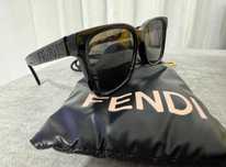 Óculos de sol FENDI
