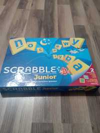 Witam mam do sprzedania grę planszowa scrabble junior