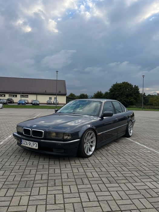 Sprzedam e38 SZWAJCARIA 735i