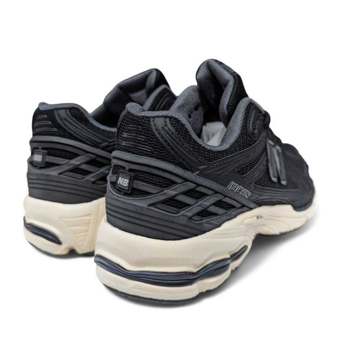 Чоловічі кросівки New Balance 1906R чорні
