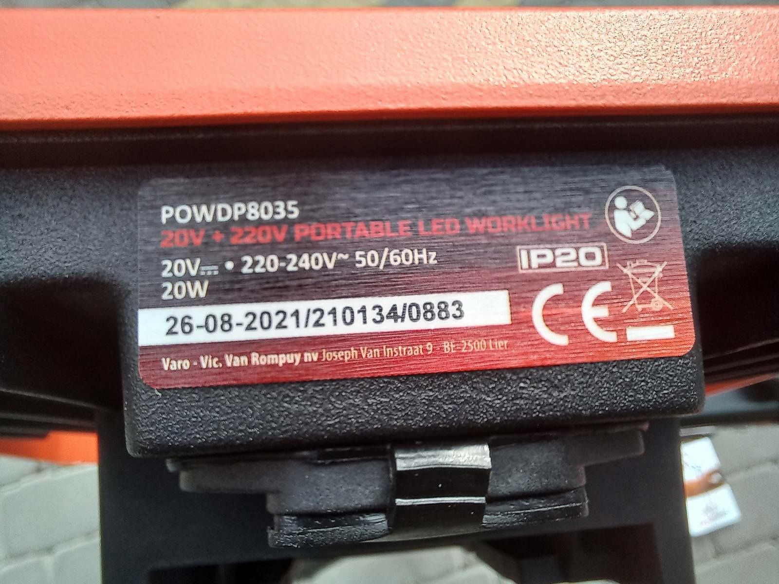 Акумуляторна лампа сітлодіодна лампа на тринозі powerplus powdp8035