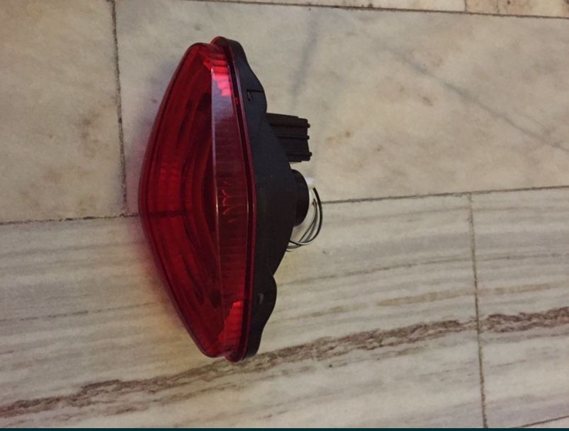 Lampa tylna suzuki nowa