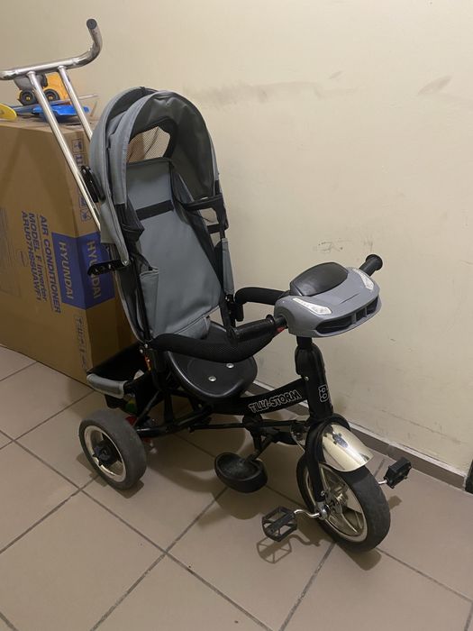 Дитячий велосипед з ручкою