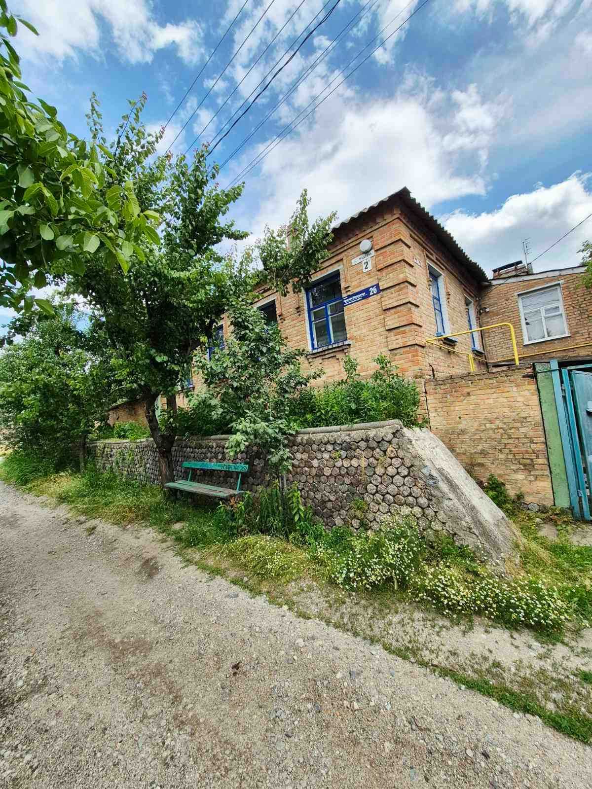 Продам будинок 81 м2 в центрі Кущівки.