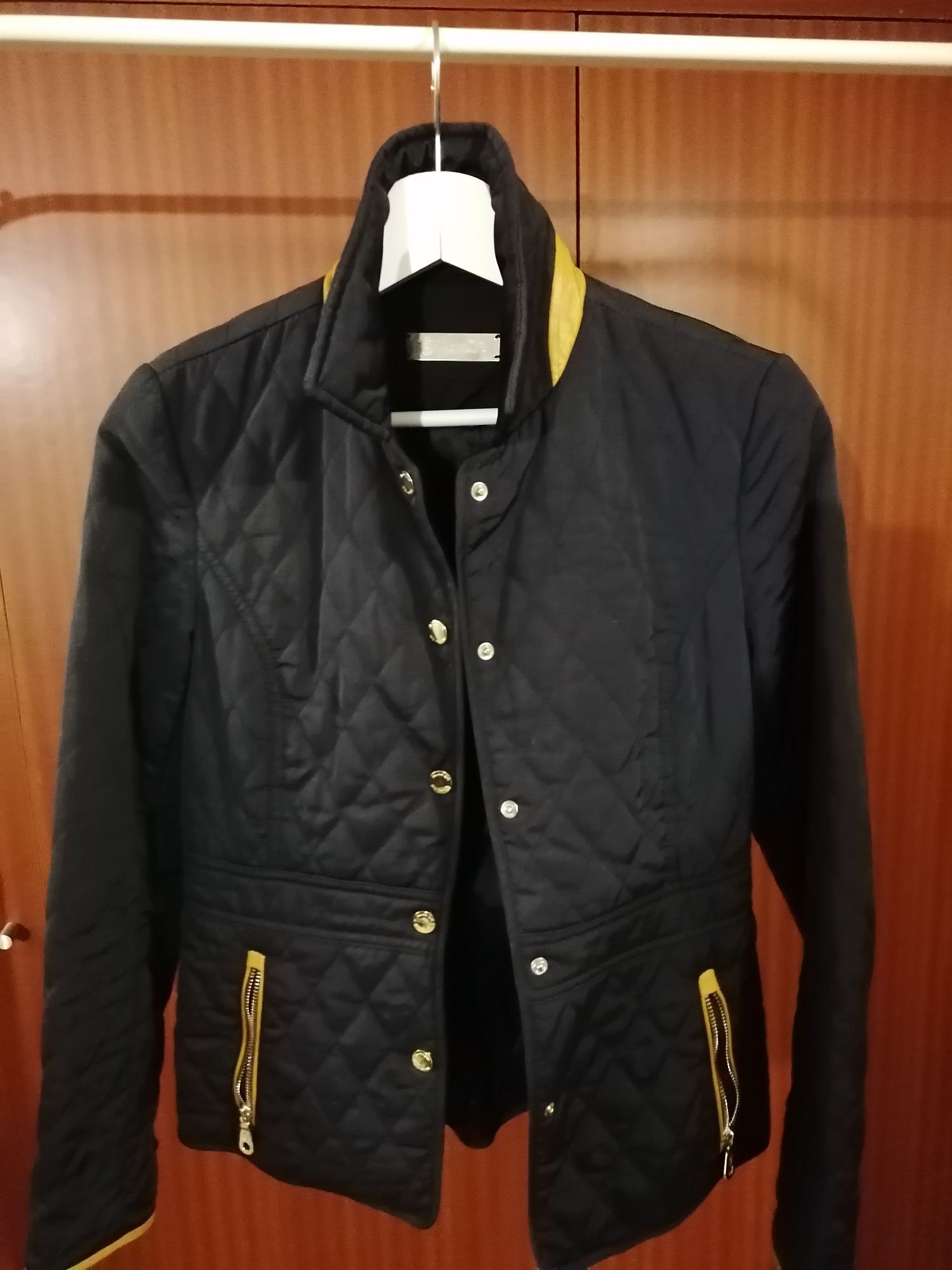 Blaser acolchoado Massimo Dutti
