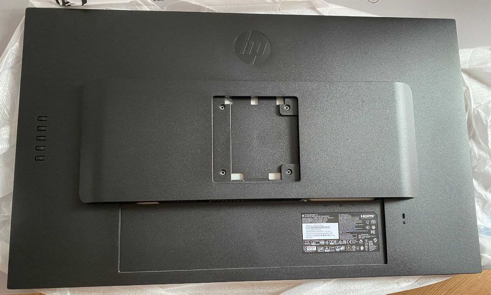 Monitor HP X32 31,5" 165Hz - lekkie zarysowanie