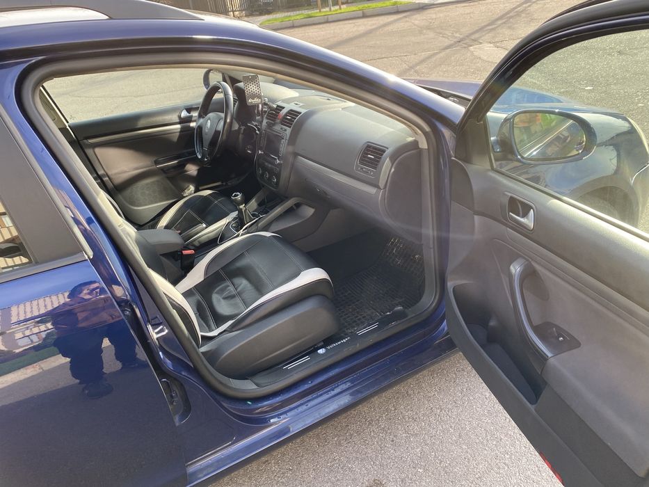 Продам Volkswagen golf универсал