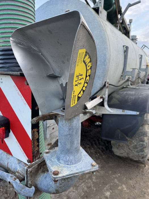 Beczka z ramieniem BRIRi 14000L – oś skrętna