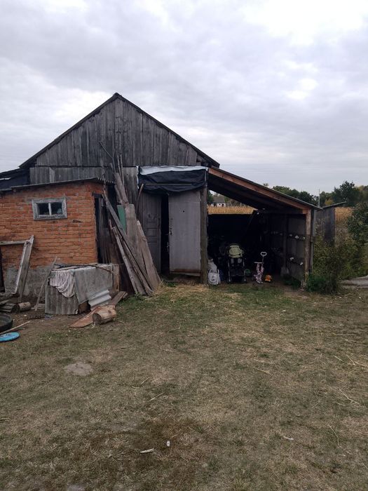 Продам будинок .