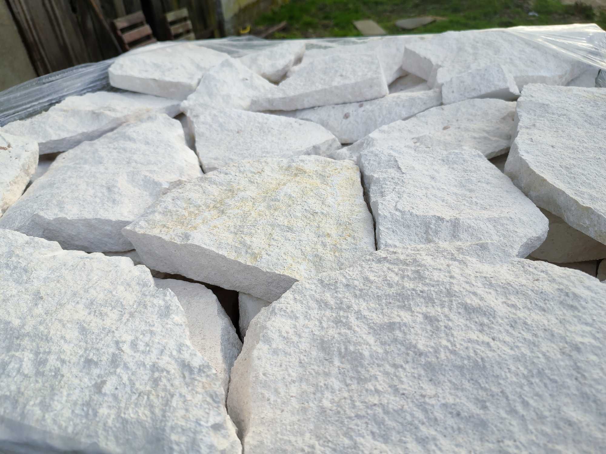 Kamień ozdobny biały łupek elewacja błyszczący