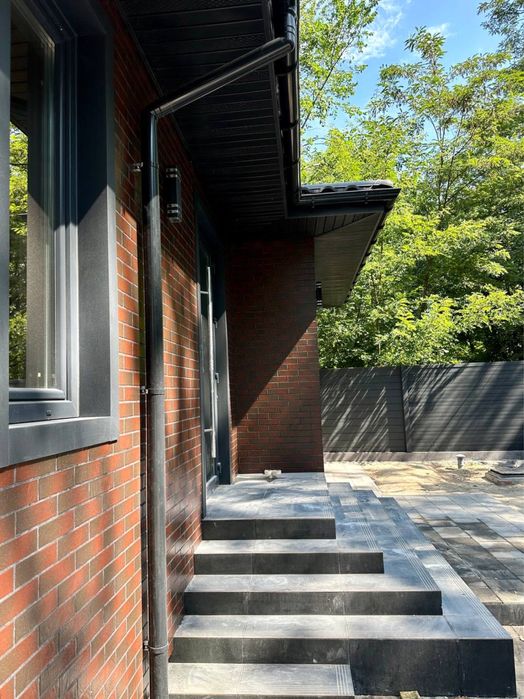 Одноповерховий будинок 160 м2 на 7 сотках, лісова Буча. Без комісії