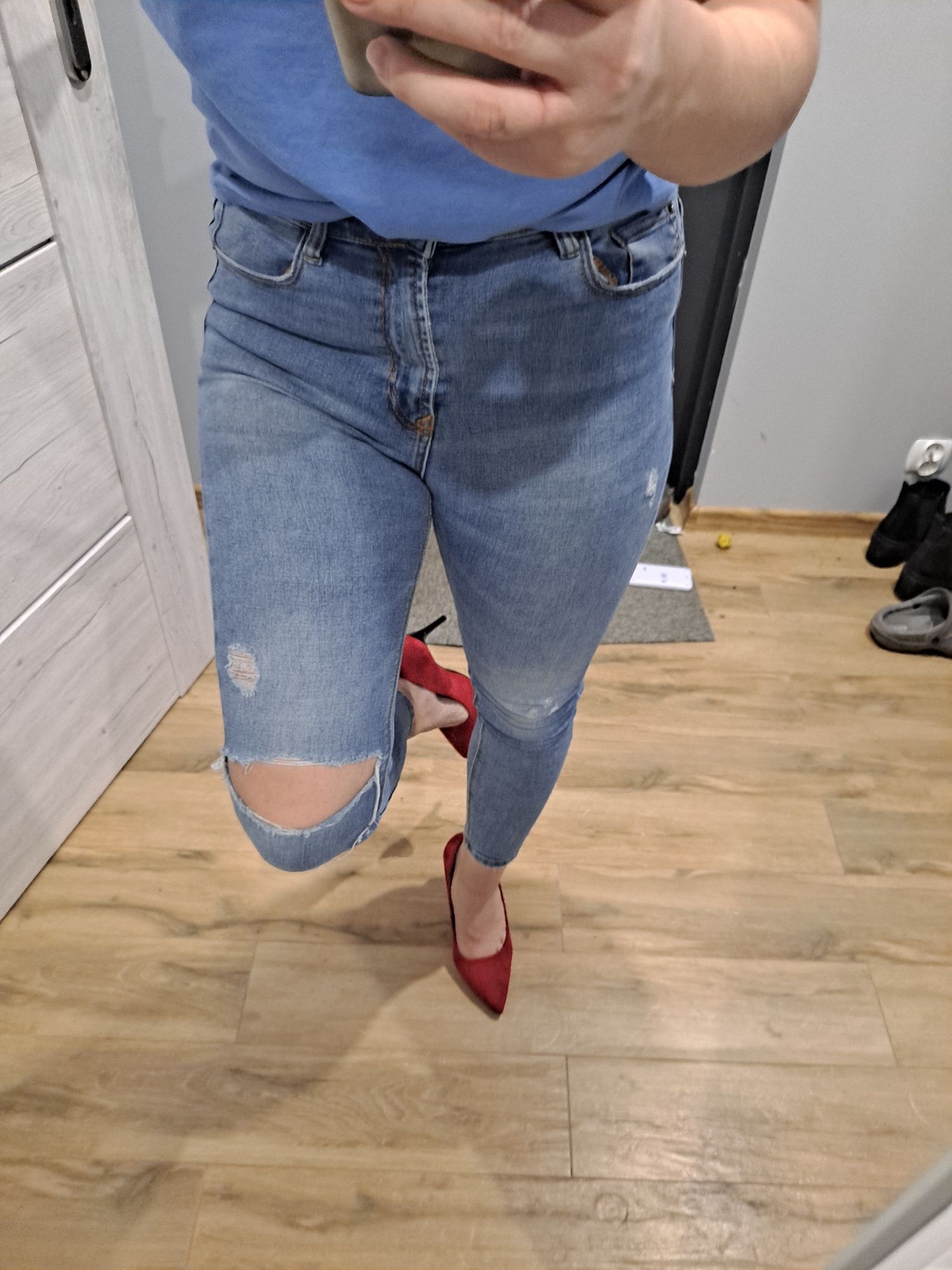 Spodnie jeans Stradivarius 38 wysoki stan przetarcia dziury