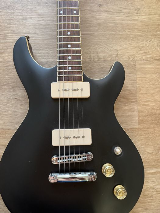 Guitarra Cort M520