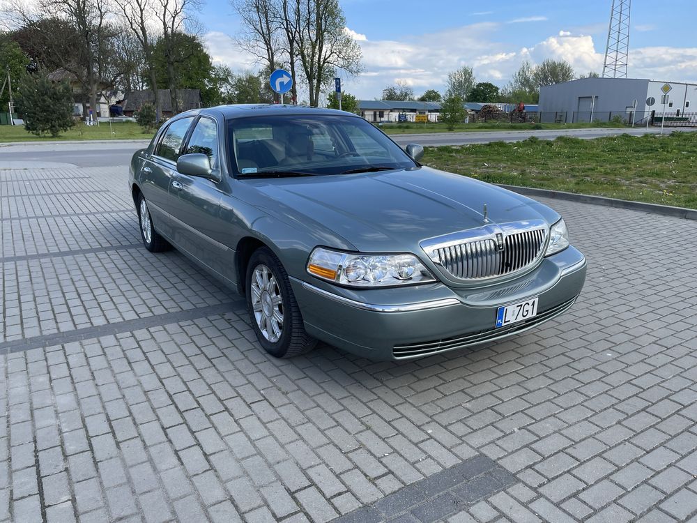 Lincoln Town Car Signature Limited 4.6 B/G