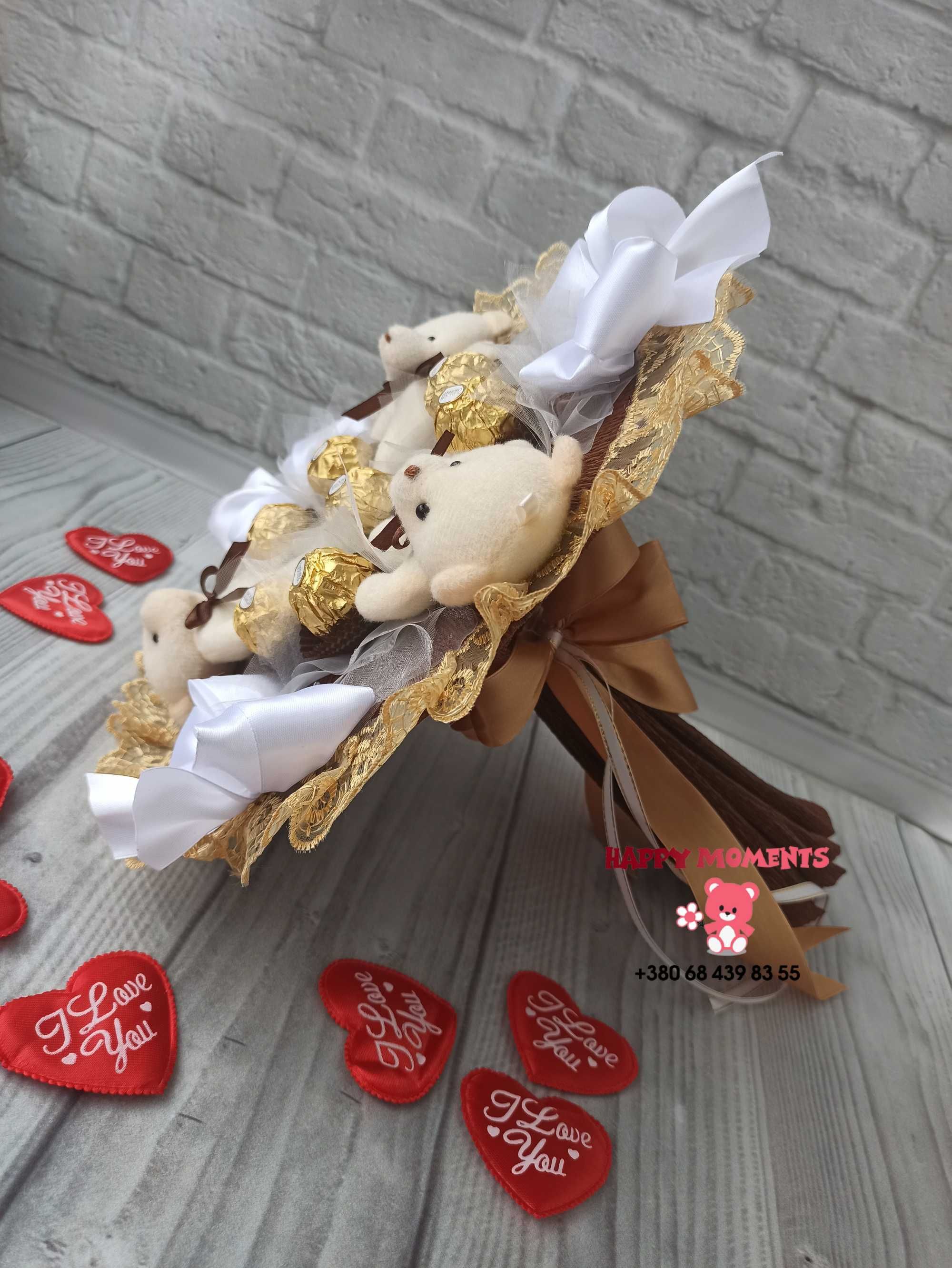 Букет из конфет Ferrero Rocher и мягких игрушек, подарок для девушки