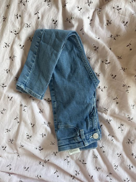 Zestaw ubrań ubranek H&M na 98/104 sweter sweterek spodnie koszula