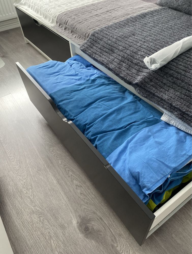 Łóżko Ikea 2 szuflady bialo czarne
