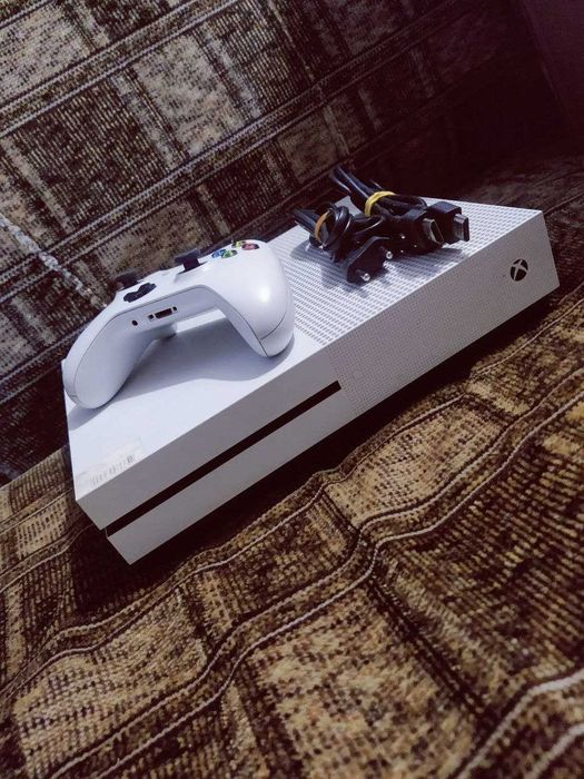 Приставка Xbox One S