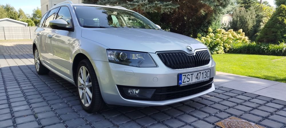 Skoda octavia live  2.0tdi DSG Serwis bezwypadek stan idealny