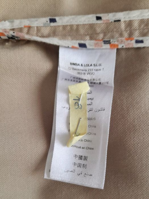 Parca Bimba & Lola, detalhes em dourado. Como nova. Tamanho XS