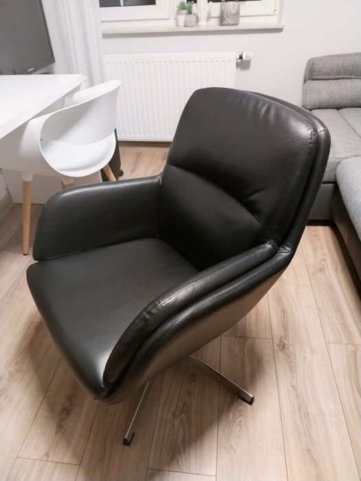 Fotel. biurowy czarny