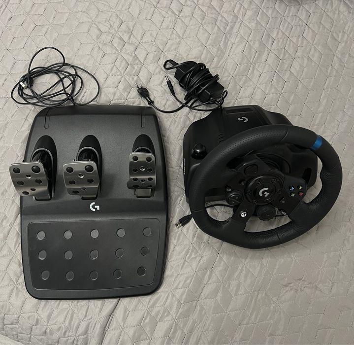 Kierownica Logitech G923 Xbox One/PC + pedały