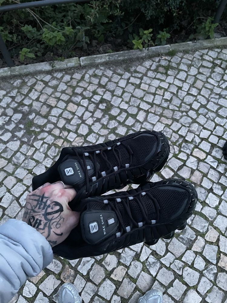 Nike Shox TL Triple Black