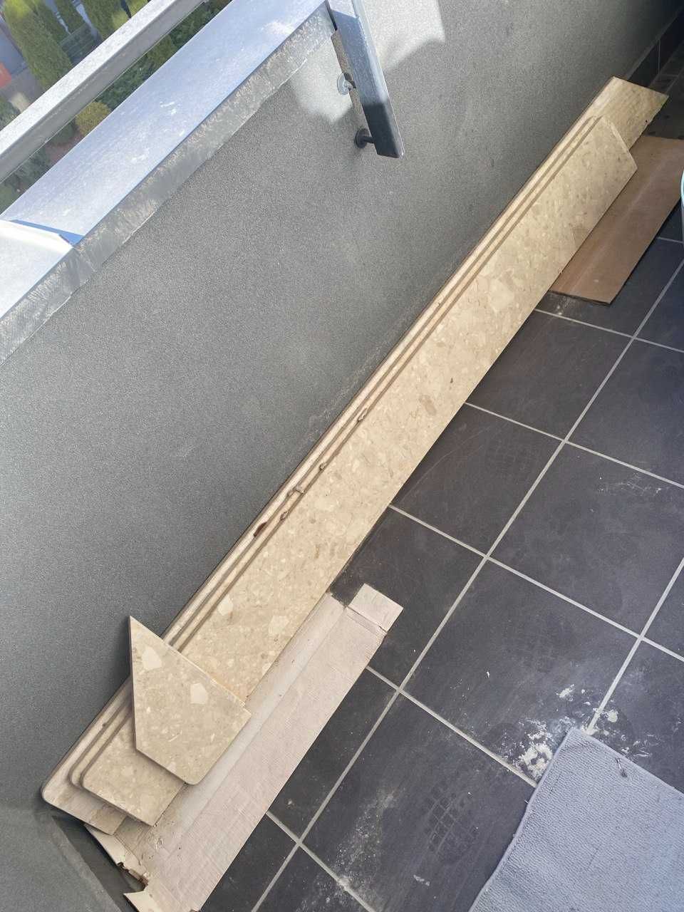 Parapety konglomerat Botticino 2cm. zdemontowane