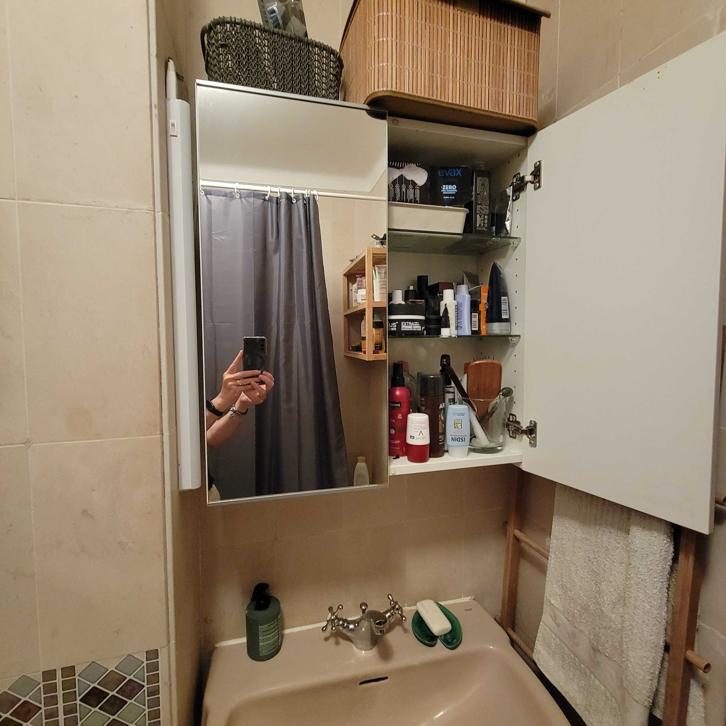 Movel de casa de banhos espelho IKEA
