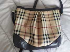 Mala senhora Burberry usada