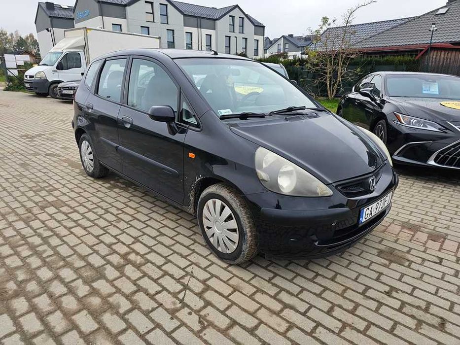 Honda Jazz 2003r/1.3benzyna/83KM/opłaty aktualna/klimatyzacja/5drzwi