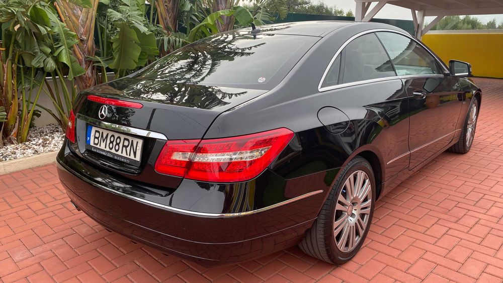 Mercedes E200 coupe, como novo,