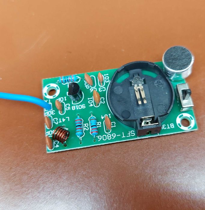 Миниатюрный аудио ФМ передатчик (HM радио микрофон) 3-6 вольт