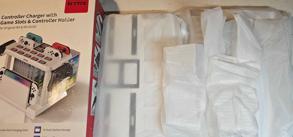 Kytok stacja ładująca stojak organizer do nintendo switch oled biała.