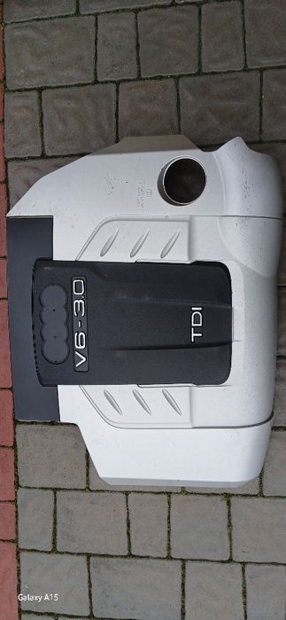 Кришка на двигун ауді 3.0