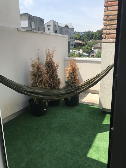 Квартира біля озера з круговою терасою та власною парковкою