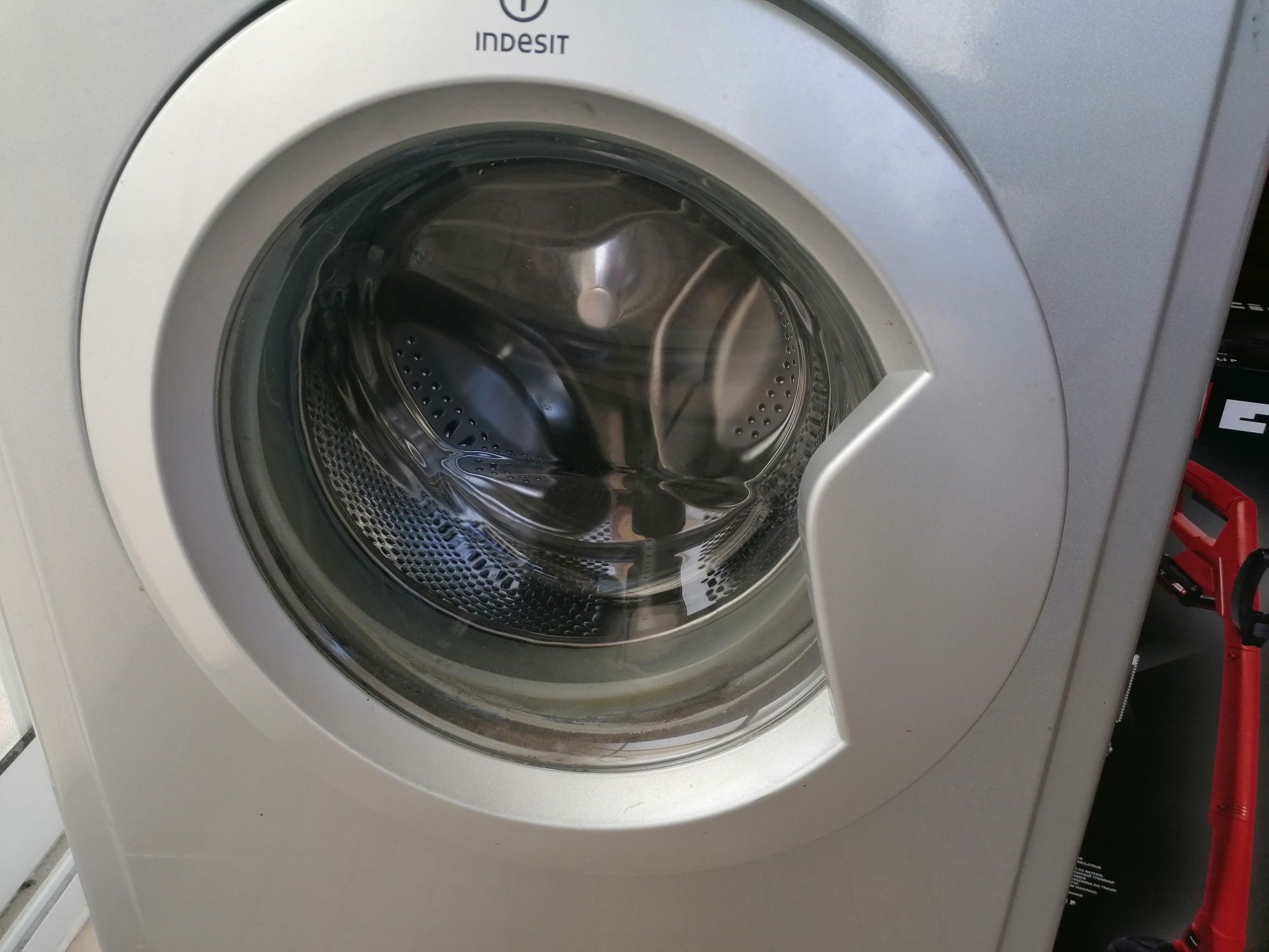 Máquina de lavar roupa Indesit