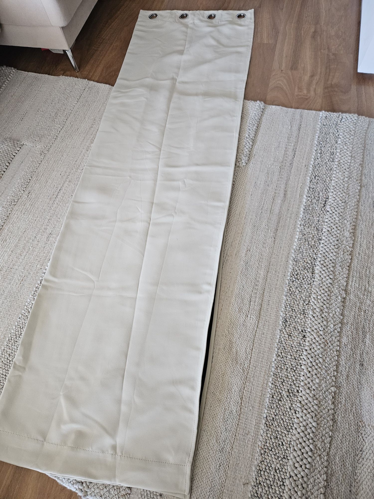 Par de cortinas blackout novas
