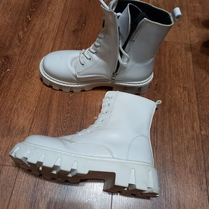 Зимові шкіряні ботіночки розмір 39