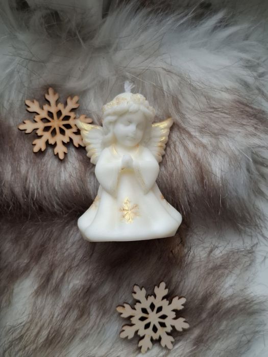 Aniołek świeca na Mikołajki