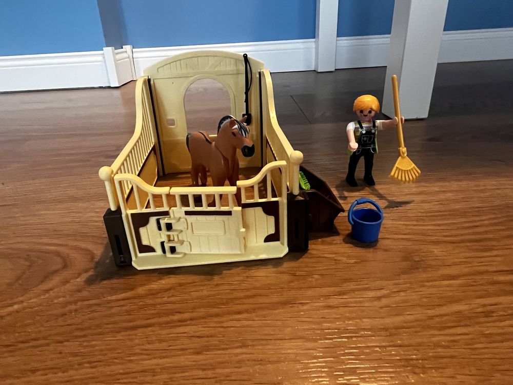 Zestaw Playmobil z konikiem